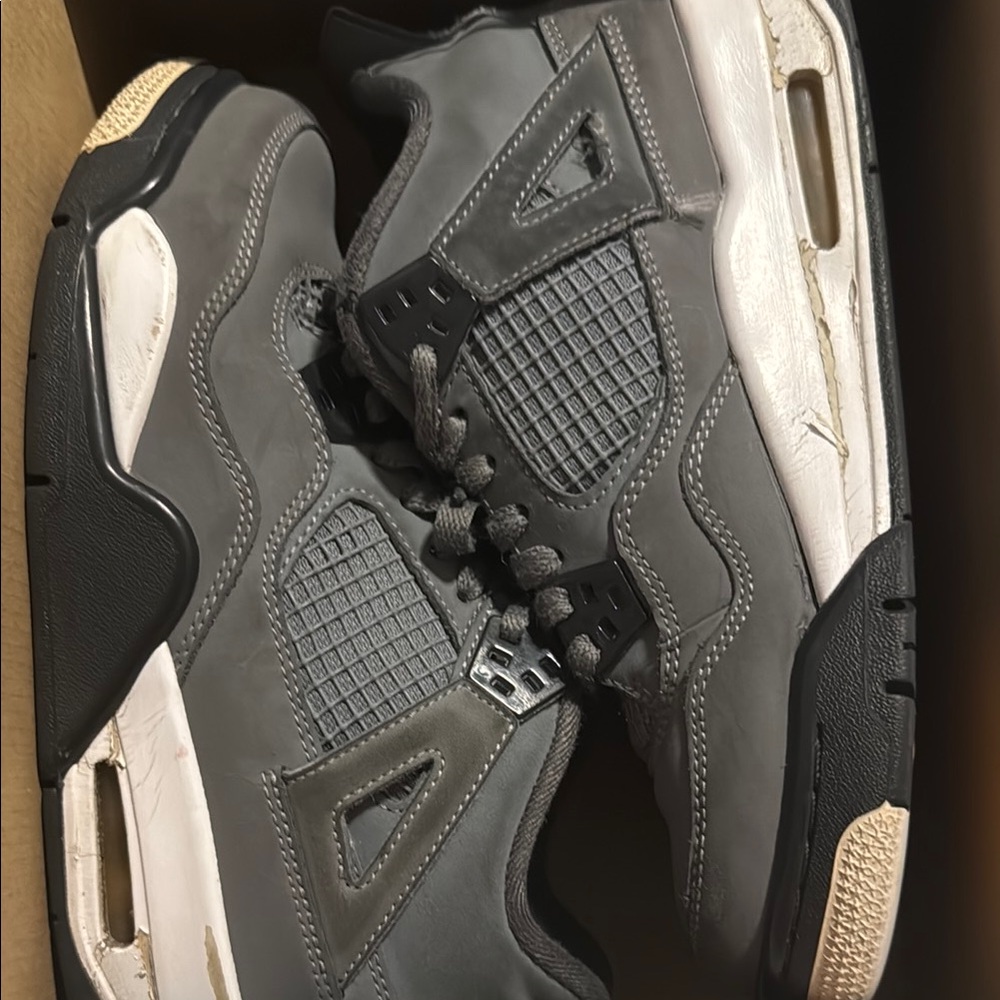 Air Jordan 4 Retro Cool Grey Sneakers
